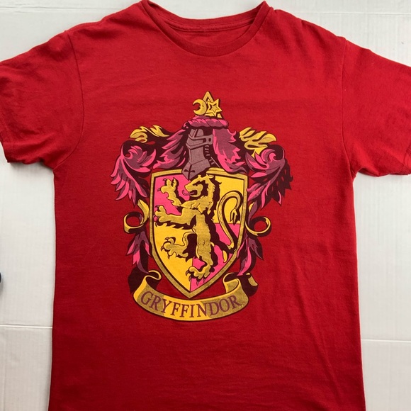 Gryffindor Tee Shirt Harry Potter Size Small - Picture 4 of 5
